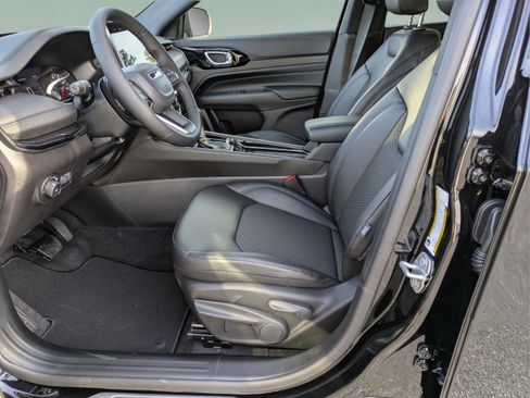 New 2026 Jeep Compass Latitude image 21