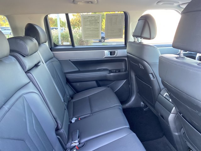 Used 2026 Hyundai Santa Fe SEL FWD image 21