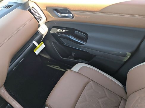 New 2026 Nissan Pathfinder Platinum image 22