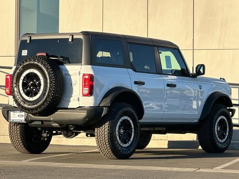 New 2025 Ford Bronco Big Bend w/ Black Diamond Package image 3
