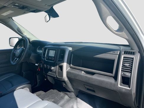 Used 2022 RAM 1500 Tradesman w/ Chrome Appearance Group RWD image 26