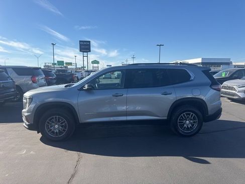 Used 2025 GMC Acadia Elevation image 8
