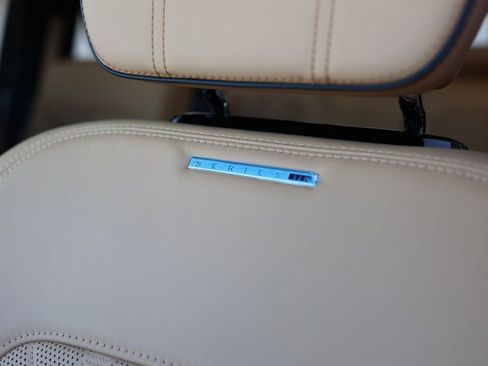 Used 2023 Jeep Grand Wagoneer Series III image 30