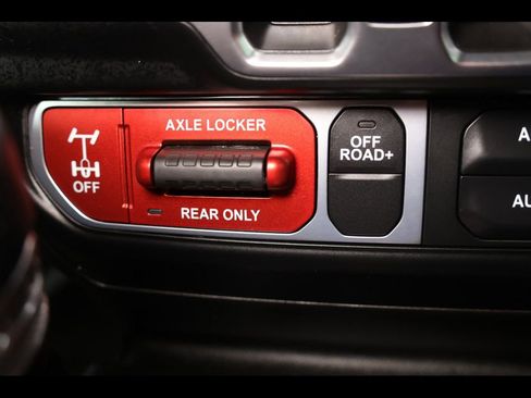 Used 2024 Jeep Gladiator Sport image 25