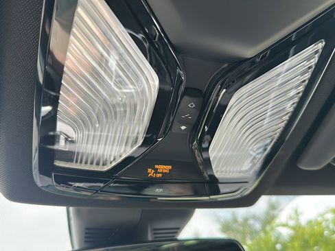 New 2025 BMW 330i Sedan w/ Premium Package image 28