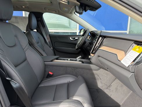 New 2026 Volvo XC60 B5 Ultra w/ Climate Package image 12
