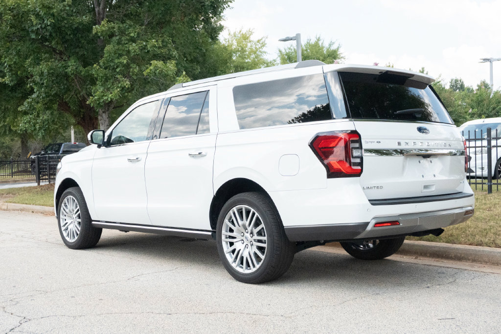 Used 2024 Ford Expedition Max Limited AWD/4WD image 16