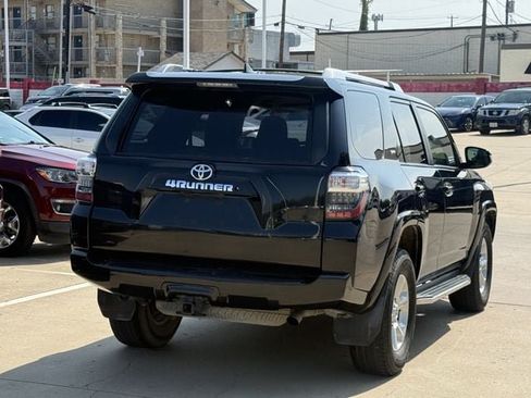 Used 2018 Toyota 4Runner SR5 RWD image 4