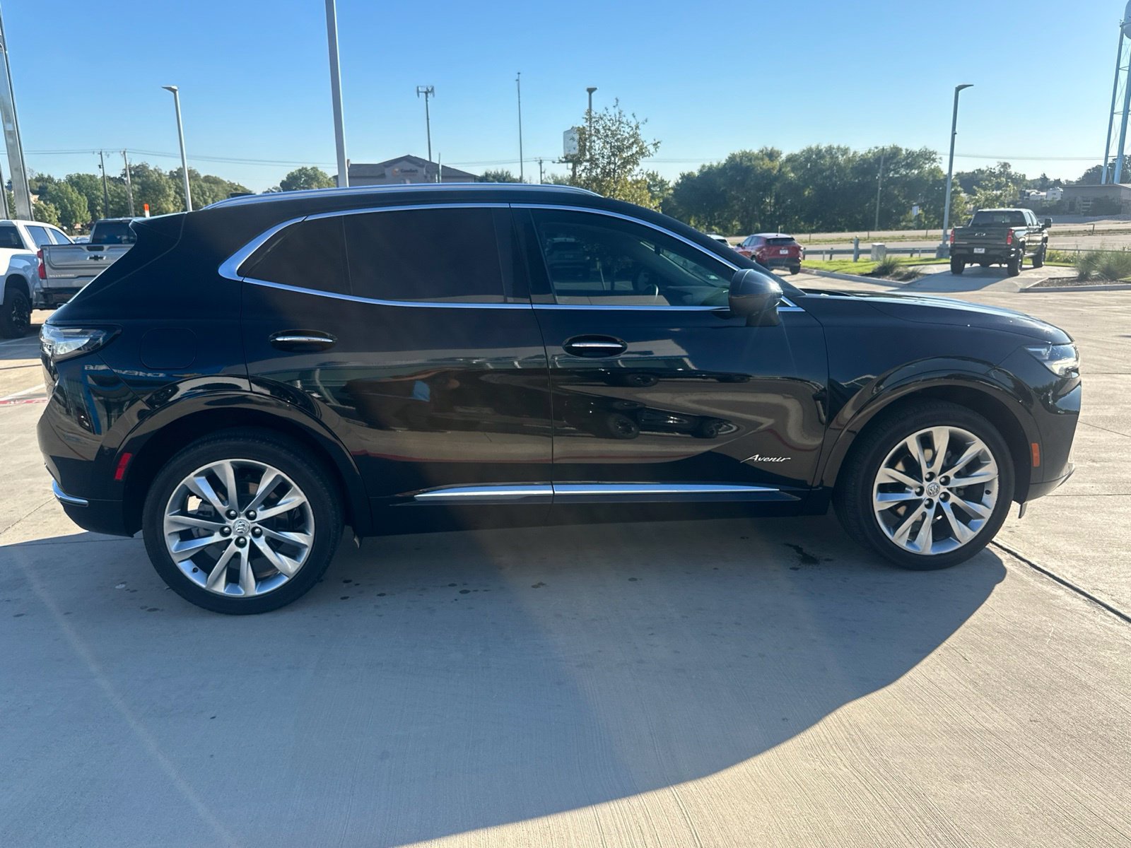 Used 2023 Buick Envision Avenir FWD image 6