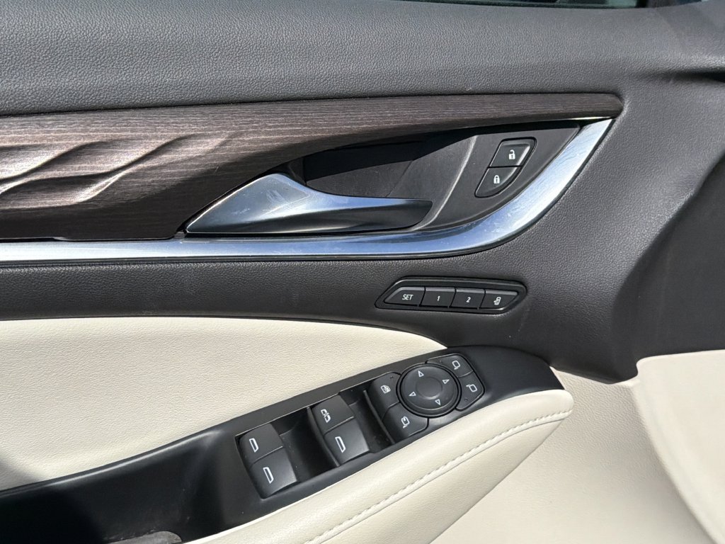 Certified 2023 Buick Enclave Avenir w/ Avenir Technology Package FWD image 20