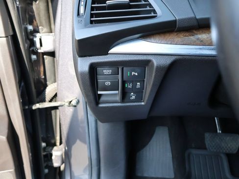 Used 2020 Acura MDX w/ Technology Package AWD/4WD image 31