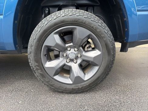 Used 2024 RAM 1500 Big Horn AWD/4WD image 9