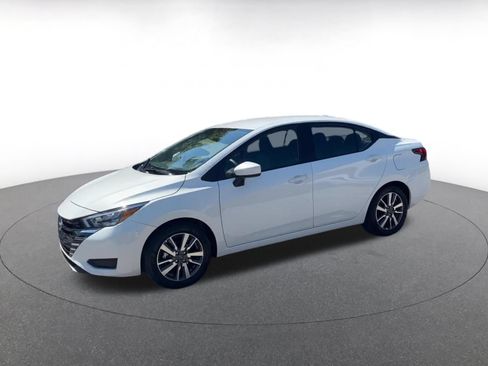 Used 2025 Nissan Versa SV FWD image 8