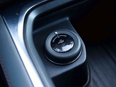 Used 2025 Ford Expedition Active image 26