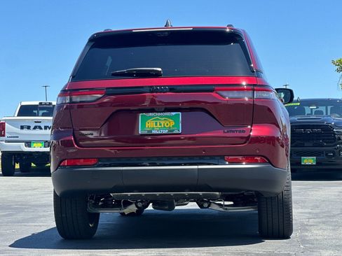 New 2025 Jeep Grand Cherokee Limited w/ Luxury Tech Group II image 4