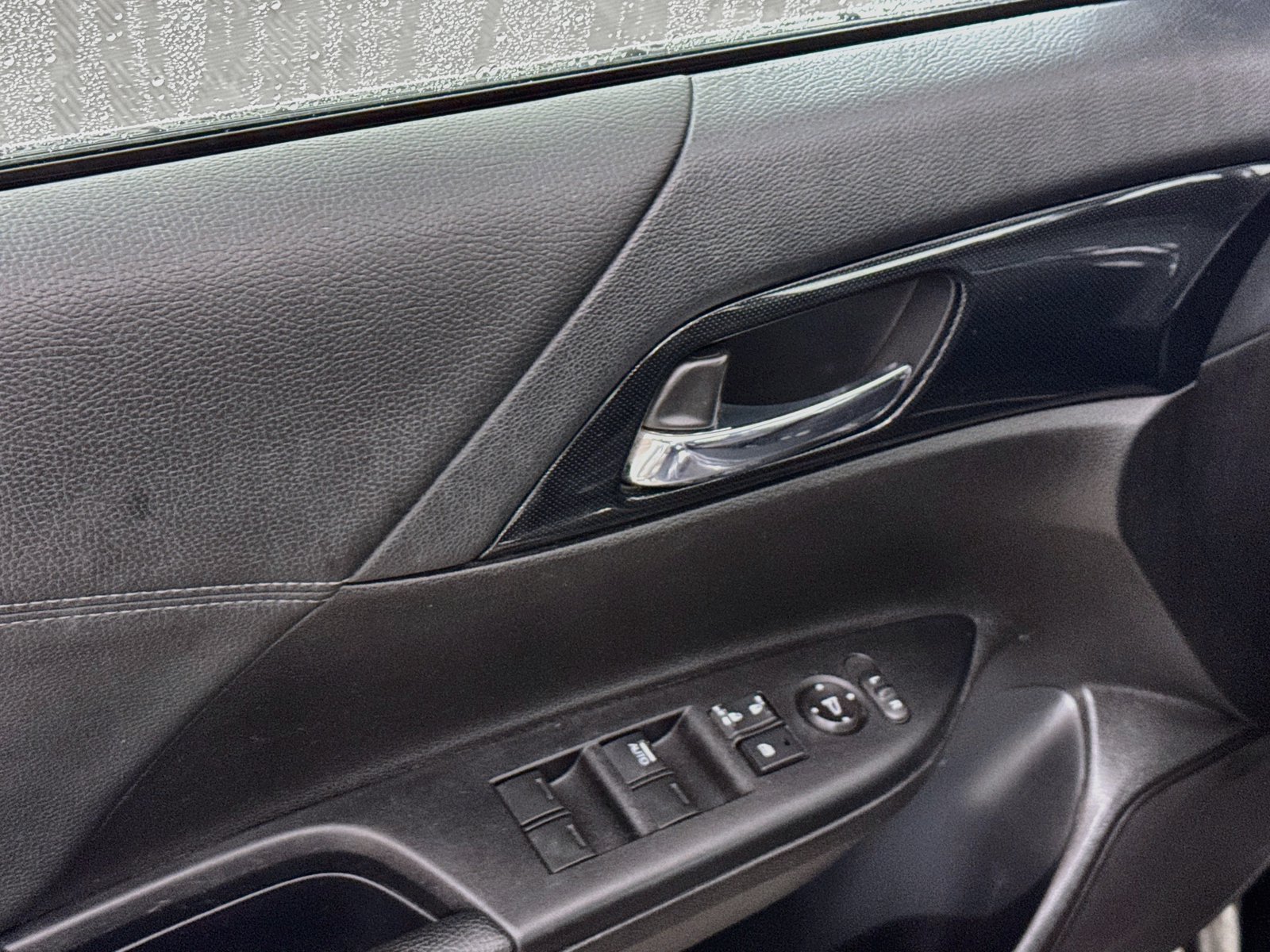 Used 2015 Honda Accord Sport image 25