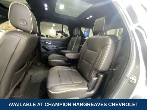 Used 2023 Chevrolet Traverse Premier AWD/4WD image 33
