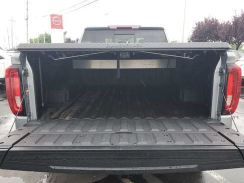 Used 2023 GMC Sierra 1500 SLT w/ SLT Premium Plus Package AWD/4WD image 8
