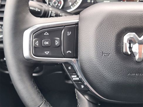 Used 2025 RAM 1500 Laramie image 30