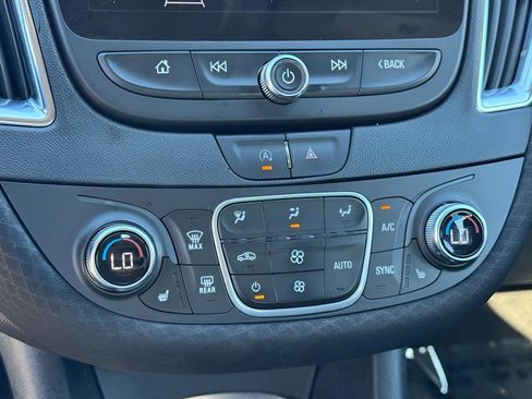 Used 2020 Chevrolet Malibu LT FWD image 18