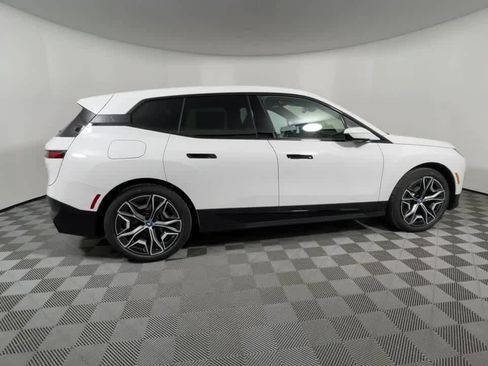 New 2022 BMW iX xDrive50 w/ Convenience Package image 15
