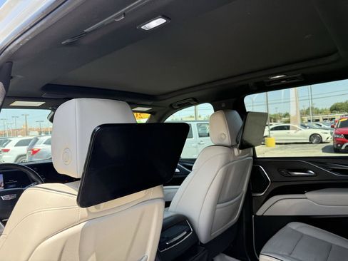 Used 2021 Cadillac Escalade ESV Sport w/ Driver Assist Tech Package AWD/4WD image 19