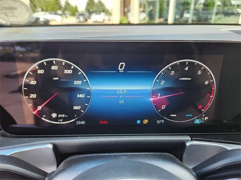 Used 2025 Mercedes-Benz GLB 250 4MATIC image 20