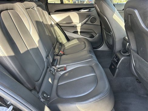 Used 2019 BMW X1 sDrive28i image 11