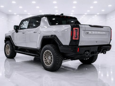 Used 2025 GMC Hummer EV 3X w/ Extreme Off-Road Package AWD/4WD image 3