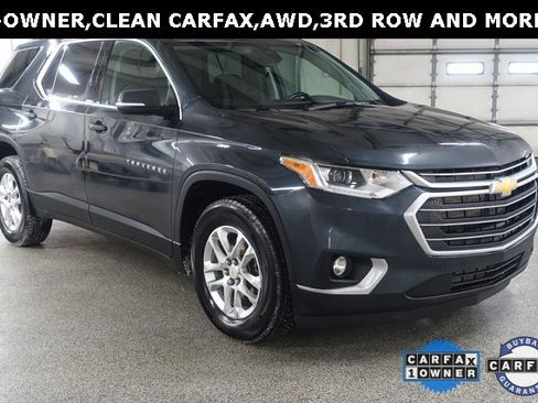 Used 2021 Chevrolet Traverse LT image 1