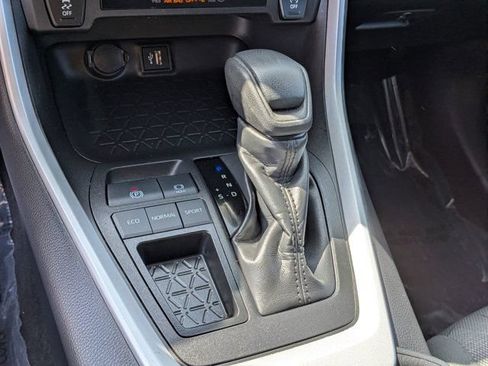 Used 2025 Toyota RAV4 XLE FWD image 20