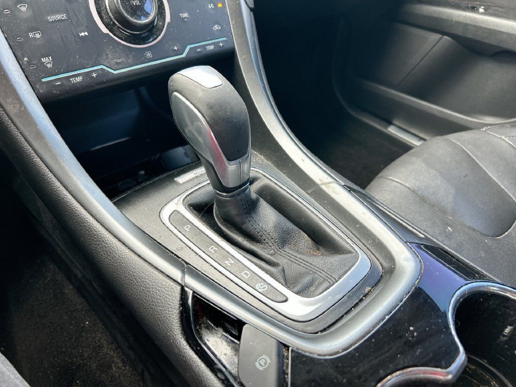 Used 2015 Ford Fusion Titanium FWD image 26