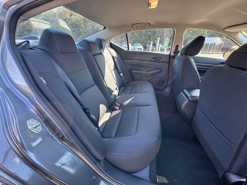 Used 2025 Nissan Altima 2.5 SV image 34