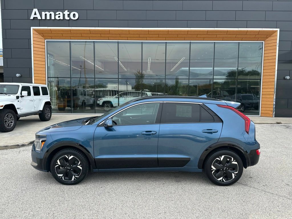 Used 2024 Kia Niro Wind w/ Wind Preserve Package FWD image 10