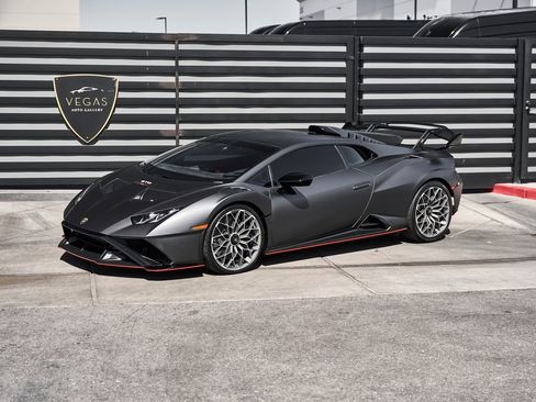 Used 2023 Lamborghini Huracan STO RWD image 5