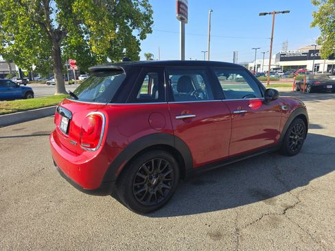 Used 2016 MINI Cooper 4-Door Hardtop FWD image 5
