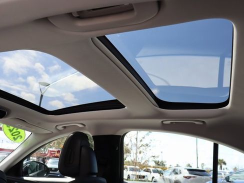 Used 2025 Mercedes-Benz E 350 4MATIC Sedan image 47