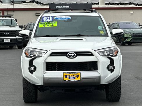 Used 2021 Toyota 4Runner TRD Off-Road Premium w/ Moonroof Package AWD/4WD image 9