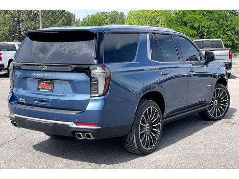 Used 2026 Chevrolet Tahoe High Country AWD/4WD image 15