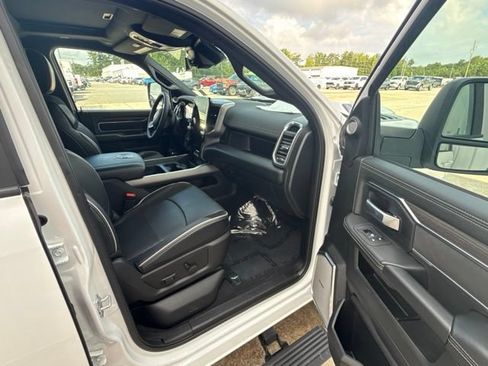 Used 2026 RAM 3500 Laramie AWD/4WD image 23