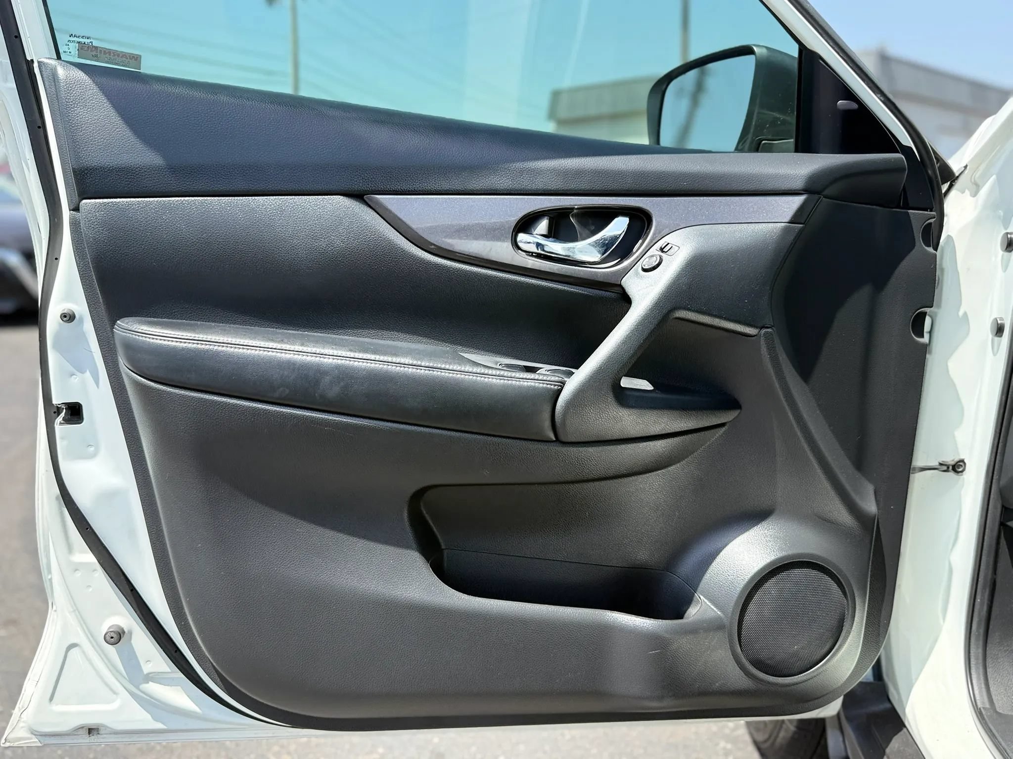 Used 2020 Nissan Rogue S w/ Special Edition Package FWD image 31