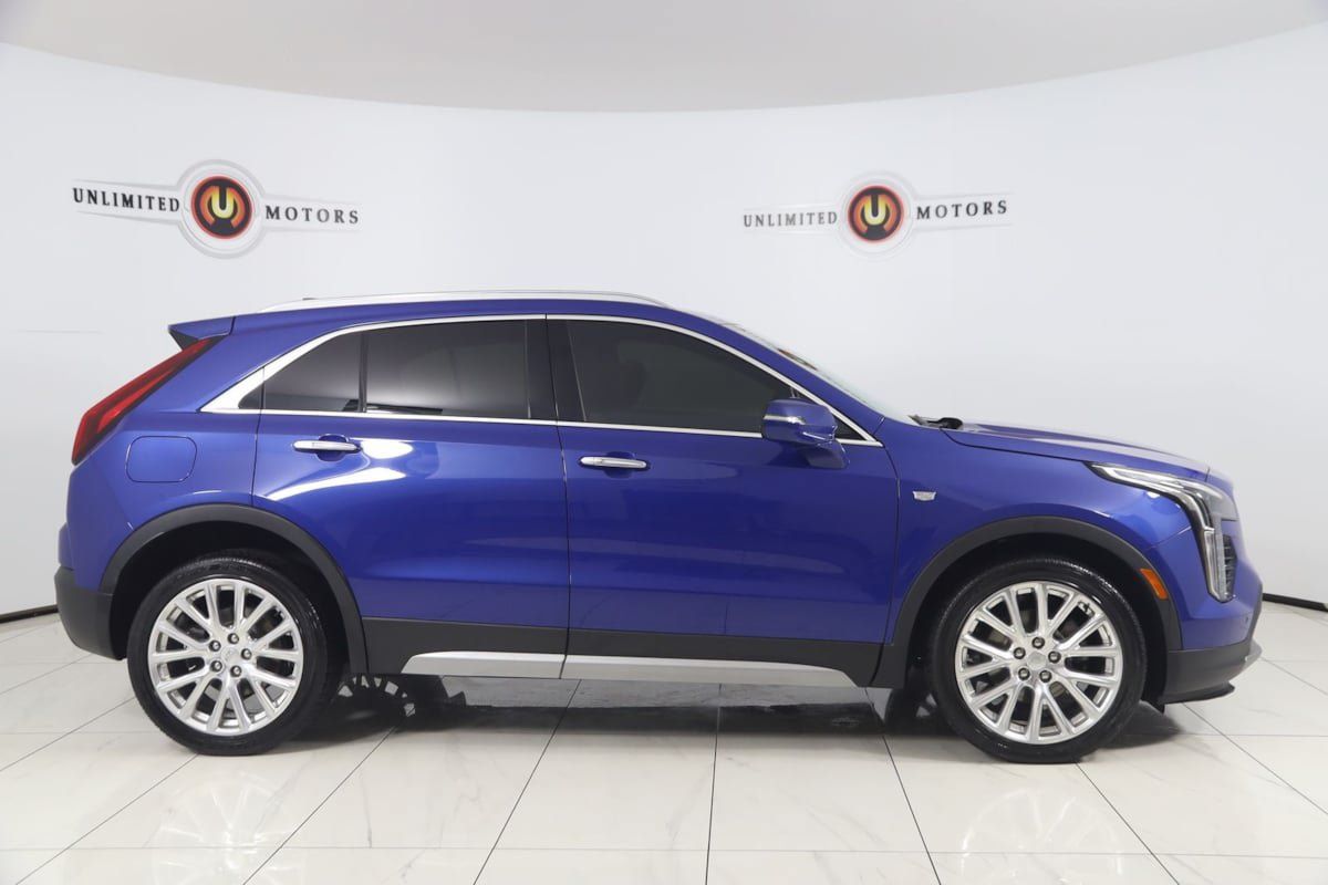 Used 2021 Cadillac XT4 Premium Luxury w/ LPO, Radiant Package AWD/4WD image 2