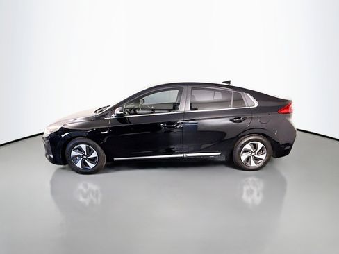 Used 2017 Hyundai Ioniq SEL image 6