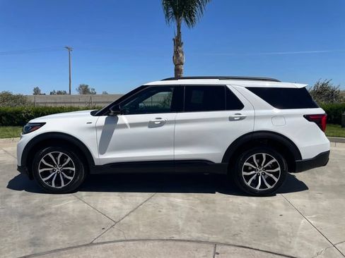 New 2026 Ford Explorer ST-Line AWD/4WD image 2