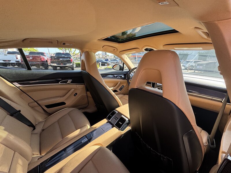 Used 2013 Porsche Panamera image 47