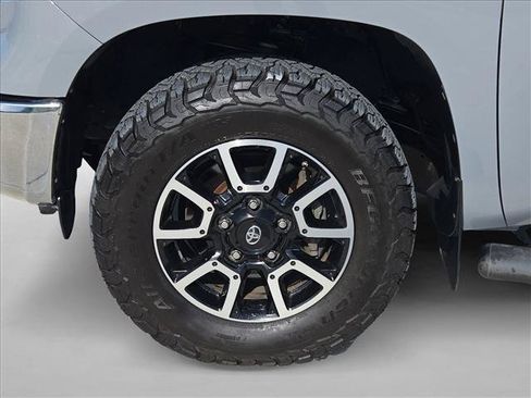 Used 2019 Toyota Tundra Limited w/ Limited Premium Package AWD/4WD image 24