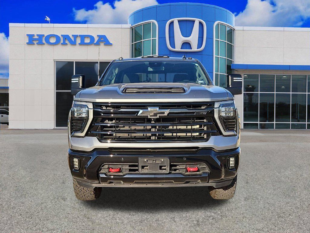 Used 2025 Chevrolet Silverado 2500 LT w/ Trail Boss Package AWD/4WD image 5