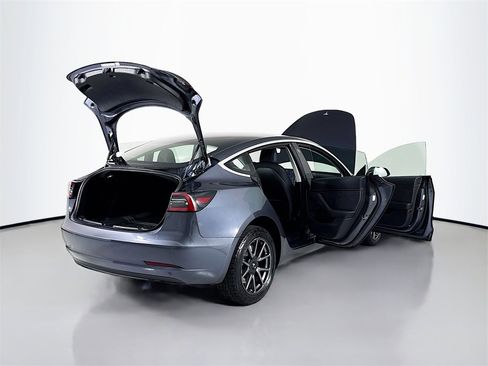 Used 2020 Tesla Model 3 Long Range image 29