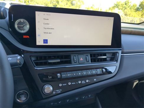 New 2025 Lexus ES 350 w/ Premium Package image 24