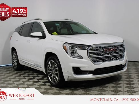 Used 2022 GMC Terrain Denali w/ Denali Premium Package image 1